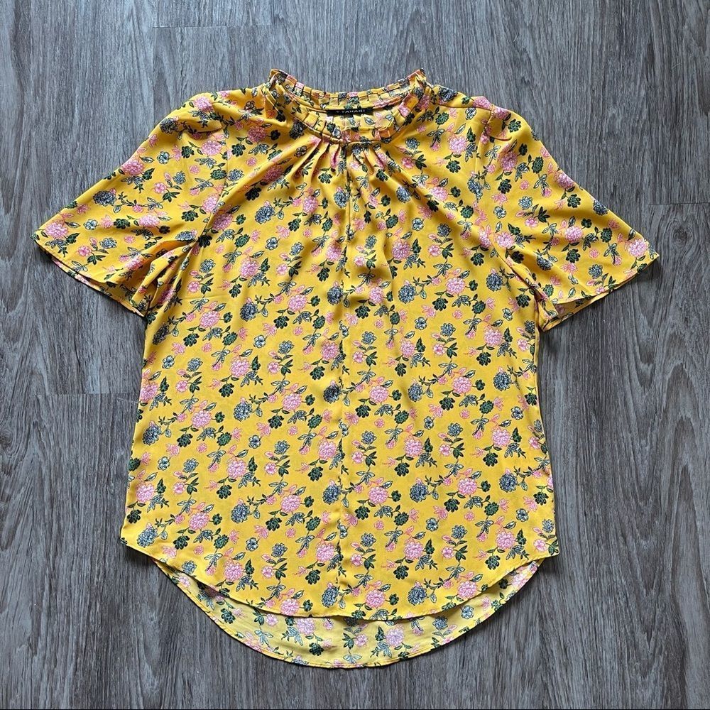 T Tahari Wallflower Floral Ruffle Neck Top - Picture 3 of 8